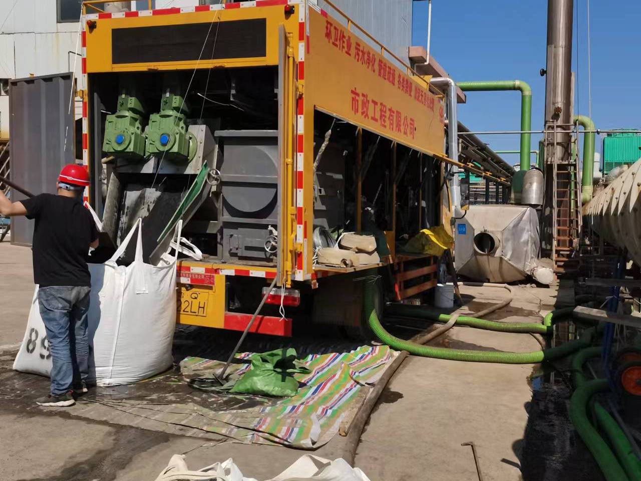 永济淤泥压干处理